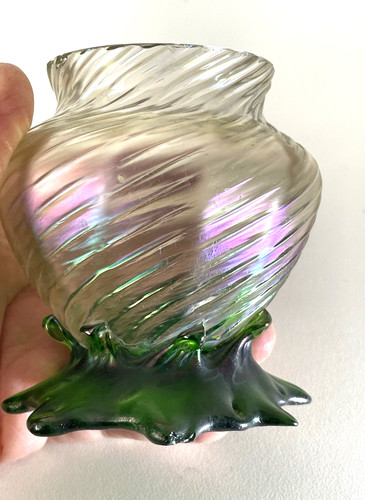Petit vase irisé loetz - ,