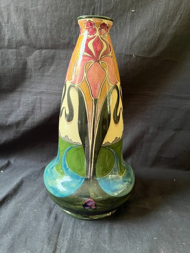 Art nouveau vase avec - art,